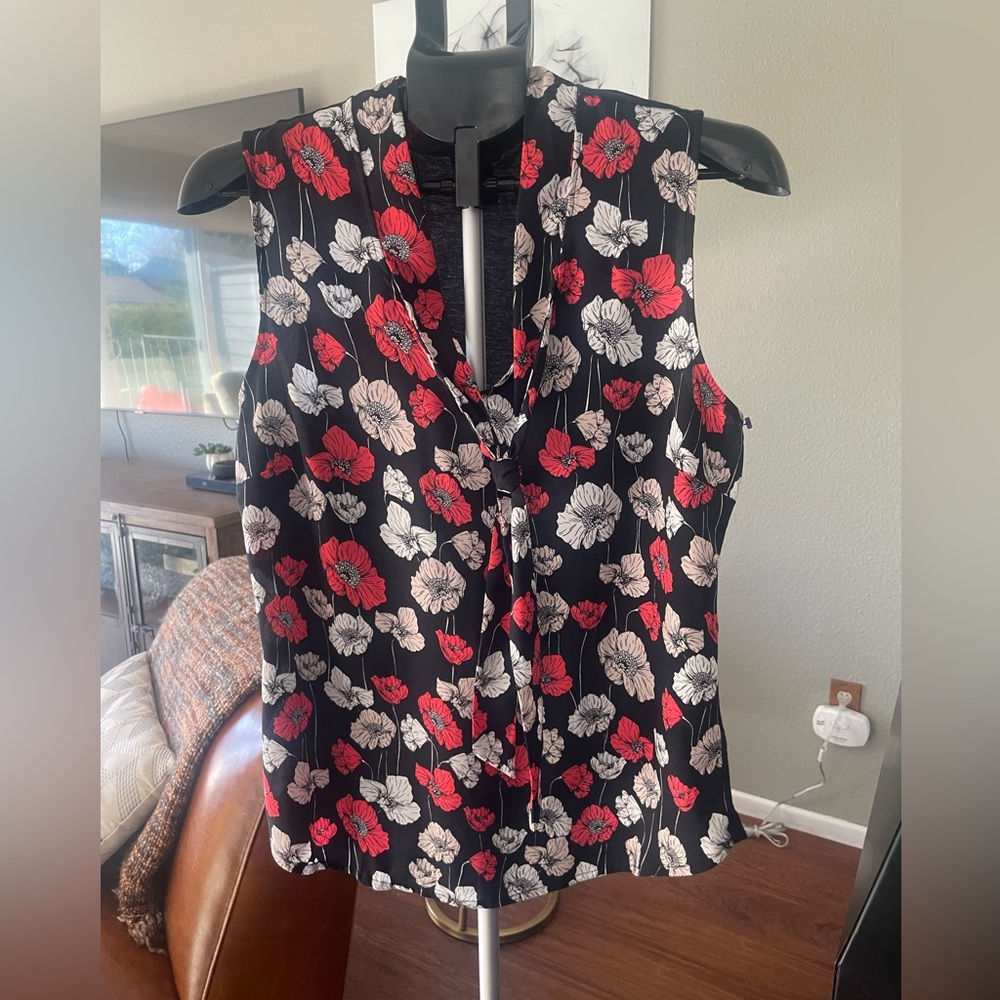 Ann Taylor sleeveless blouse